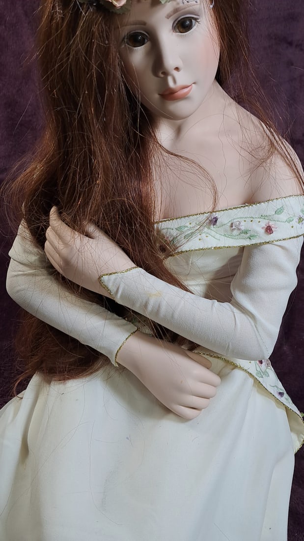 Porcelain Sitting Doll With Brushes - 4