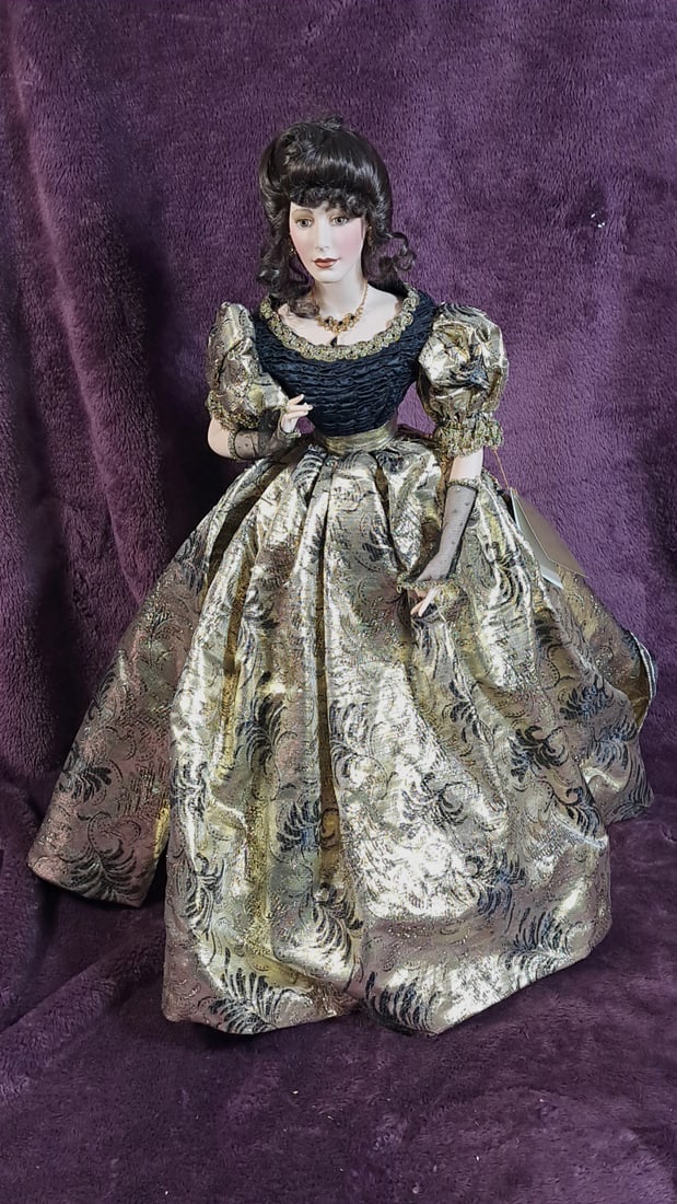 Franklin Heirloom Dolls Porcelain Doll With Gold Dress (1 of 13)