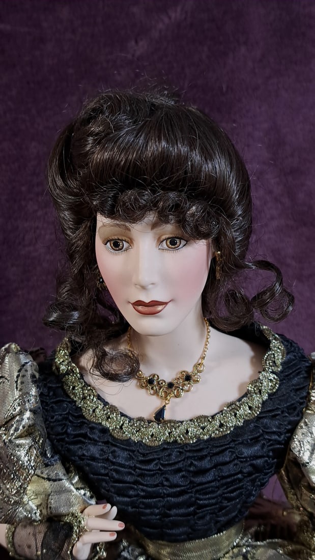 Franklin Heirloom Dolls Porcelain Doll With Gold Dress - 2
