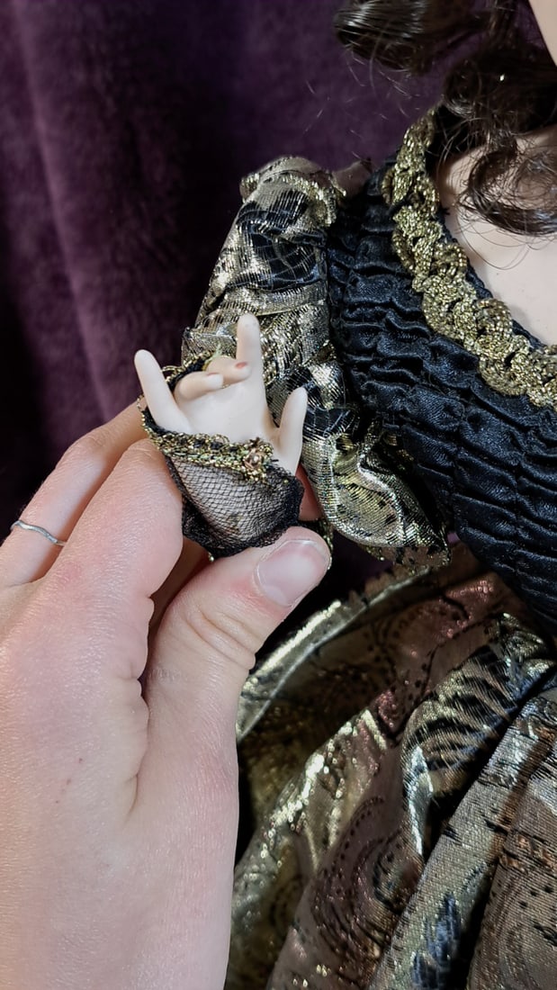 Franklin Heirloom Dolls Porcelain Doll With Gold Dress - 5