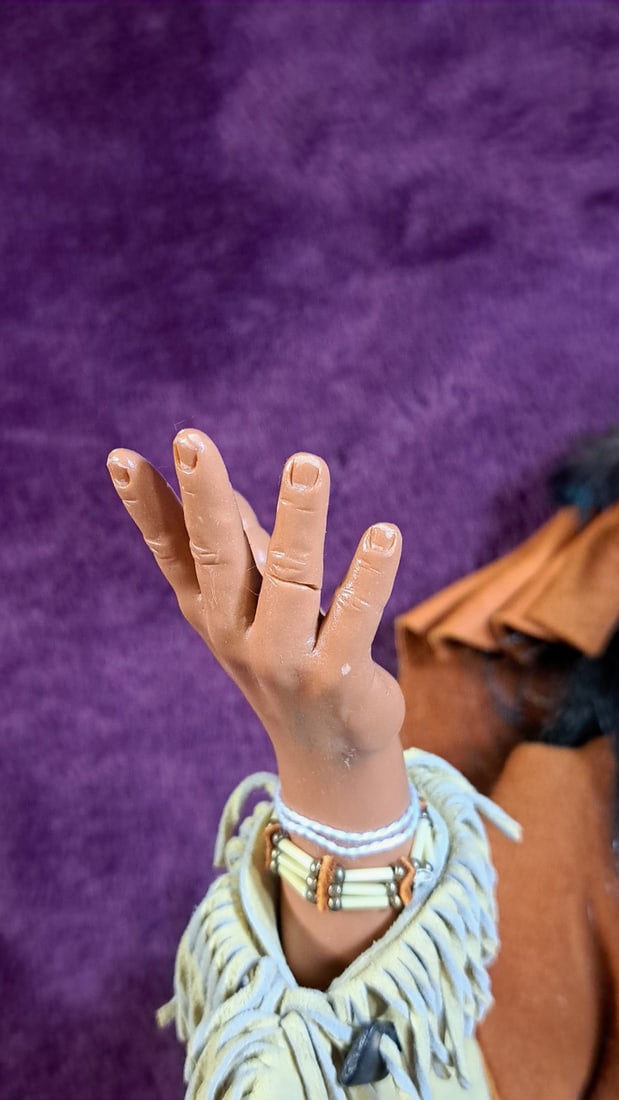 Sth Limited Edition Native American Doll - 3