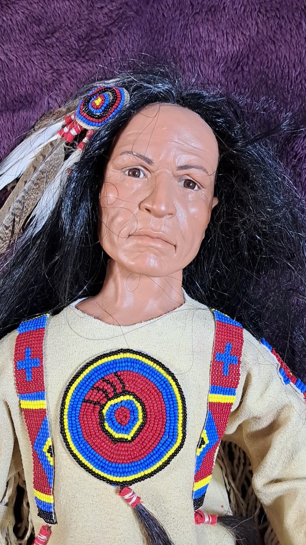 Sth Native American Doll - 2