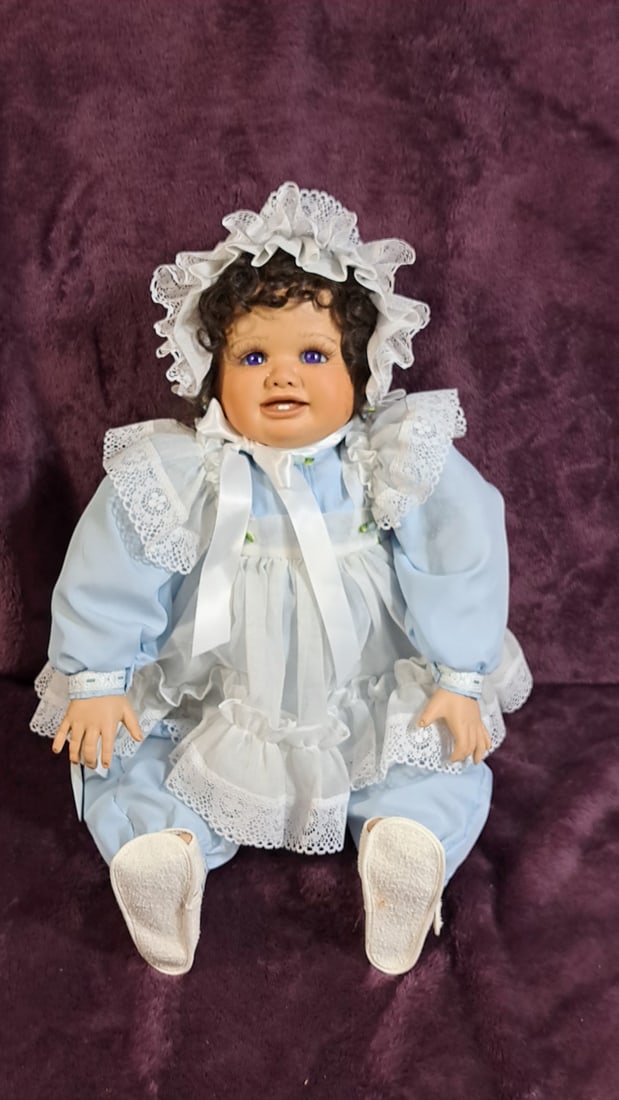 Virginia Elrich Turner Suyette Porcelain Limited Edition 177 Of 255 - 1993 With Tag: Please read descriptions and examine pictures carefully. Take into account shipping when bidding. 36x20x15 15lbs Height: 20 Width: 15 Low Estimate: 50.00 High Estimate: 250.00