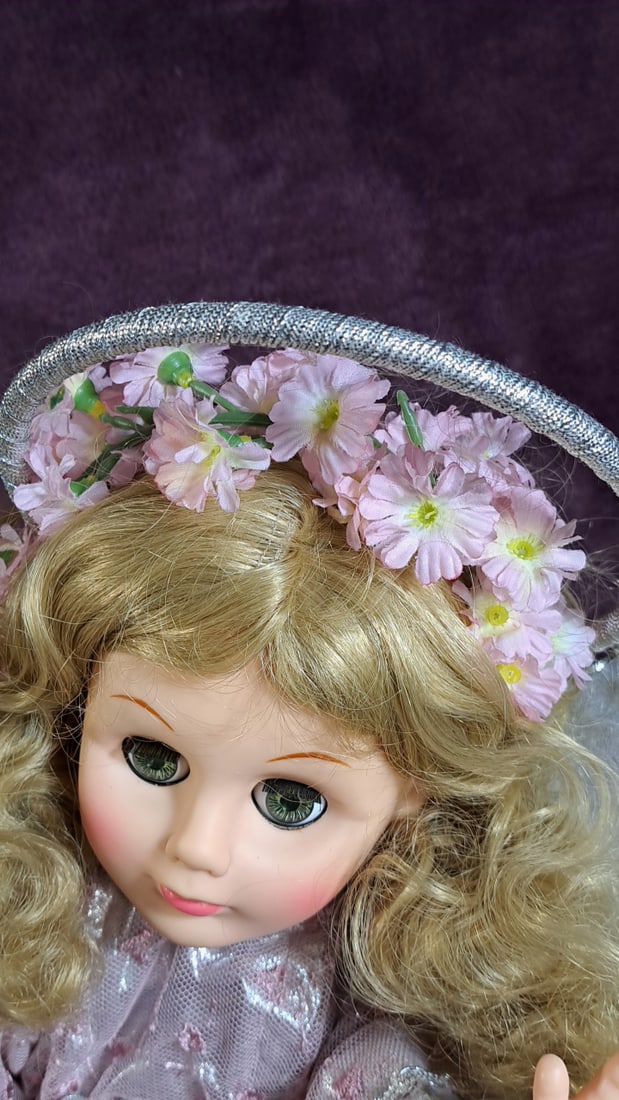 Ultra Light Up Angel Doll On Stand - 11
