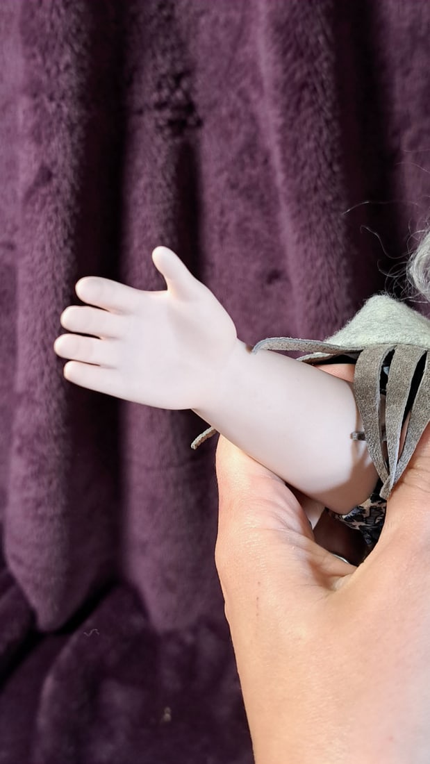 Mt. Babies Kristina Porcelain Doll 1991 - No. 11 Of 92 - 5