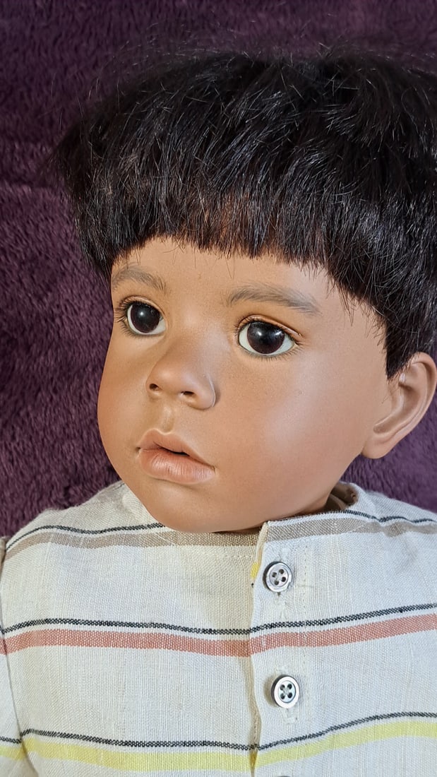 Su Vs - 1 Of 10 Porcelain Doll - 2