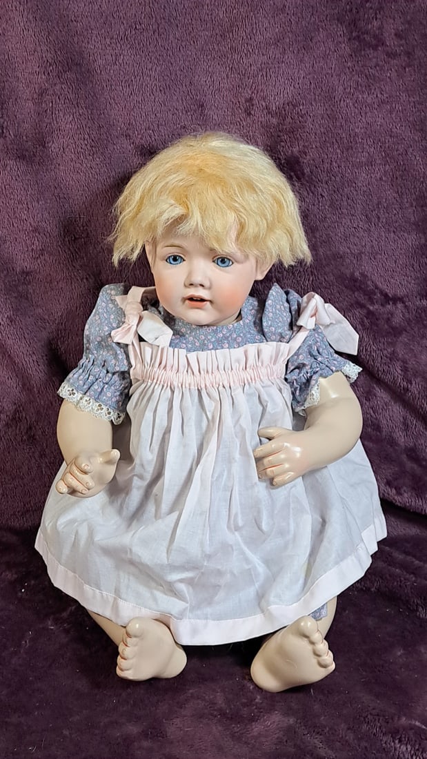 Colleen Pillips Doll: Please read descriptions and examine pictures carefully. Take into account shipping when bidding. Hair not attached, needs glue or repair 25x15x15 15lbs Height: 15 Width: 15 Low Estimate: 50.00 High