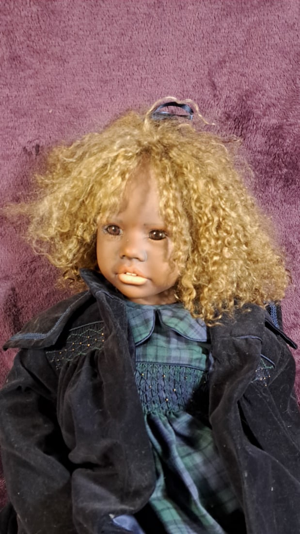 Joyce Nicholson Margot Porcelain Doll No. 8 Of 20 Pauline Middleton Doll 1999 (1 of 10)