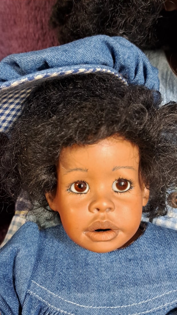 Reucite Hoke Porcelain Doll With Baby - 3