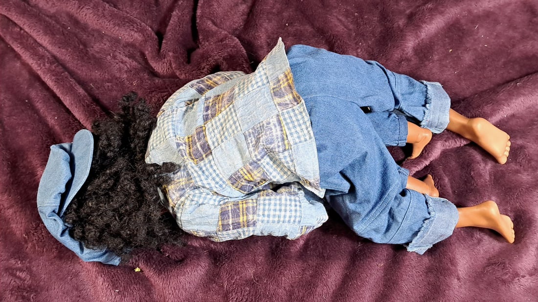 Reucite Hoke Porcelain Doll With Baby - 7