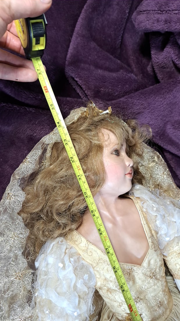 Linda Murray Golden Days Collection "Eleanor" Porcelain Doll, Cream Gold Gown & Lace Veil - 7
