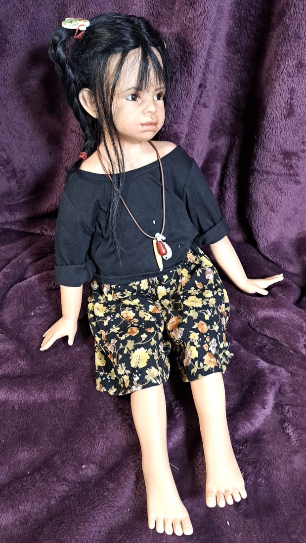 Plusczok Porcelain Doll with Black Hair, Black Top, Floral Shorts, Necklace (1 of 10)