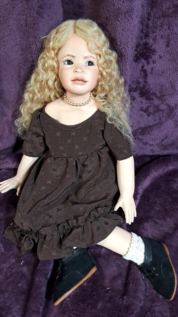 Plusczok Porcelain Girl Doll Brown Dress Pearl Necklace Black Shoes (1 of 9)