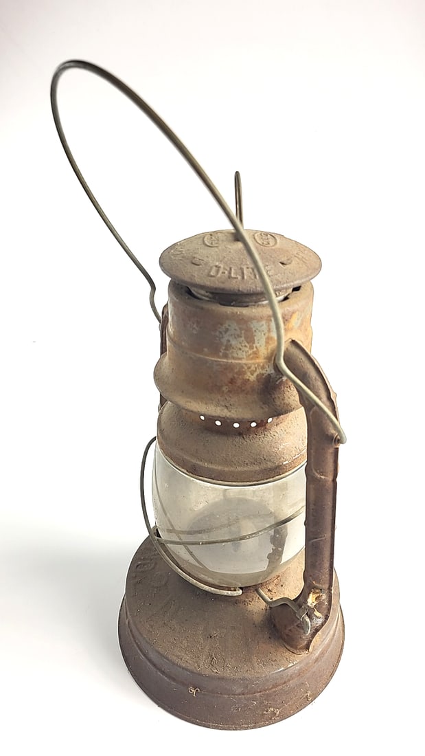 Vintage Dietz Vesta Cold Blast Railroad Lantern Clear Glass Globe Kerosene Oil Lamp - 4
