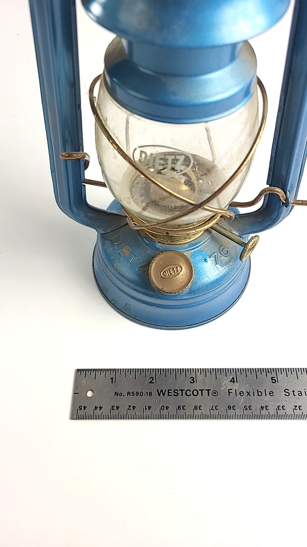 Dietz No. 76 Original Cold Blast Kerosene Lantern 10 in Blue with Glass Globe - 3