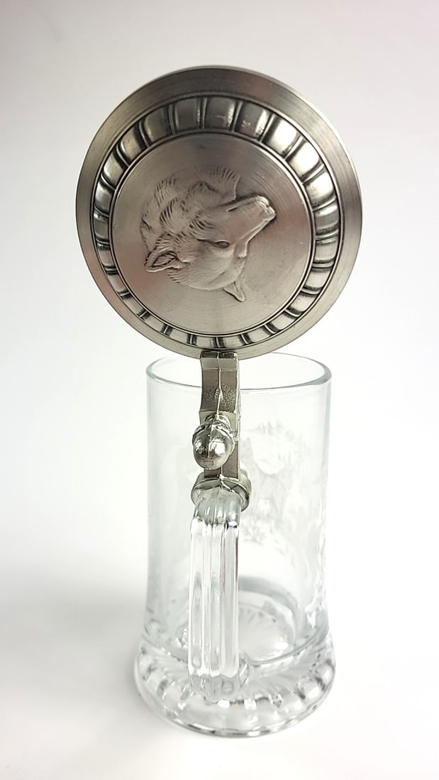 Glass beer stein with pewter hinged lid, etched wolves scene, wolf head relief on lid - 2
