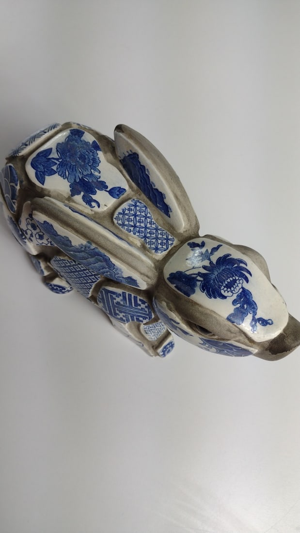 Nancy Lopez 1980 Blue & White Ceramic Rabbit Sculpture Figurine - 2