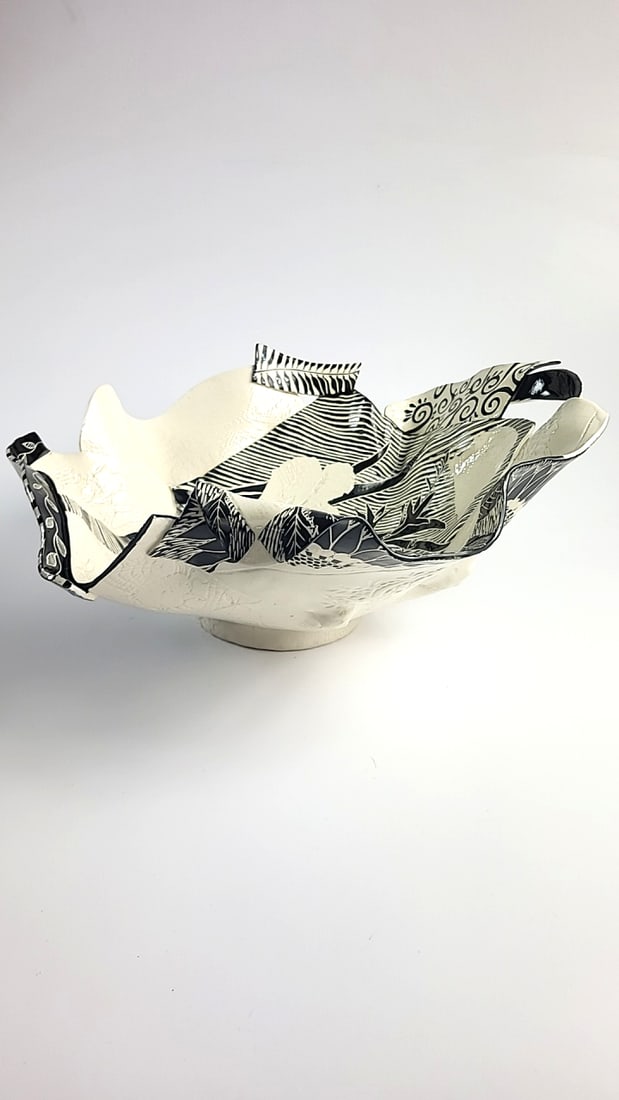 Large Signed Black White Botanical Sgraffito Handbuilt Ceramic Ruffled Footed Bowl - 6