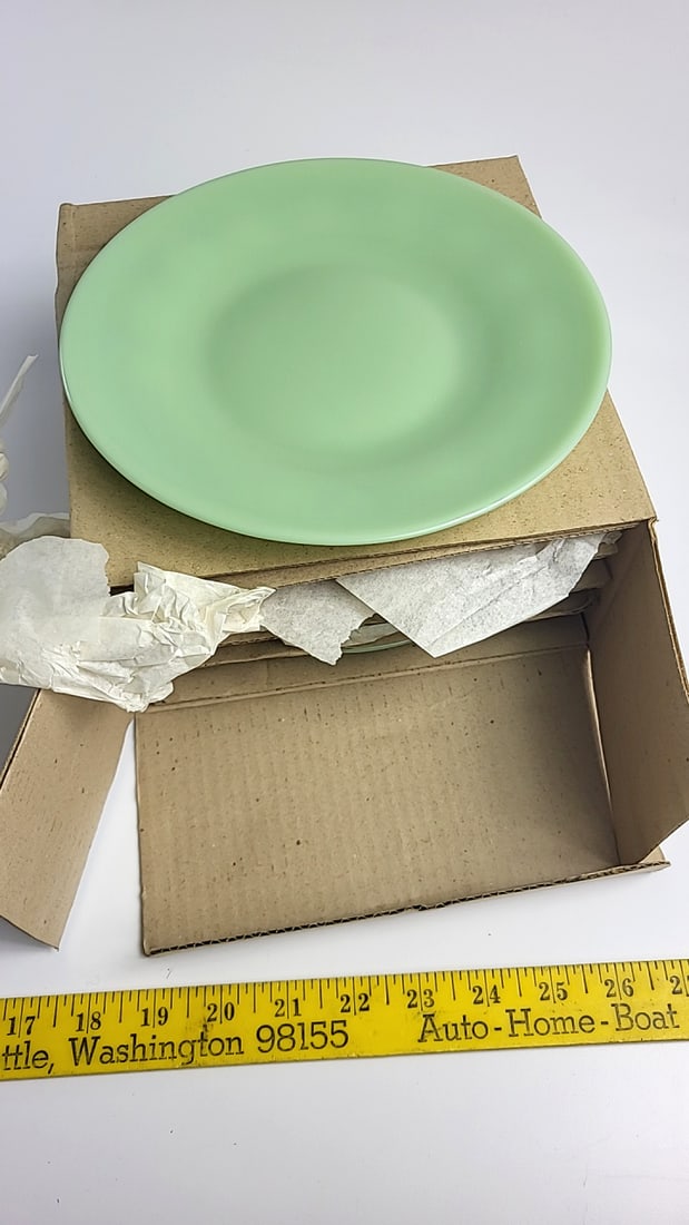 Gibson 8.5 Green Dessert Plate set of 4 - 4