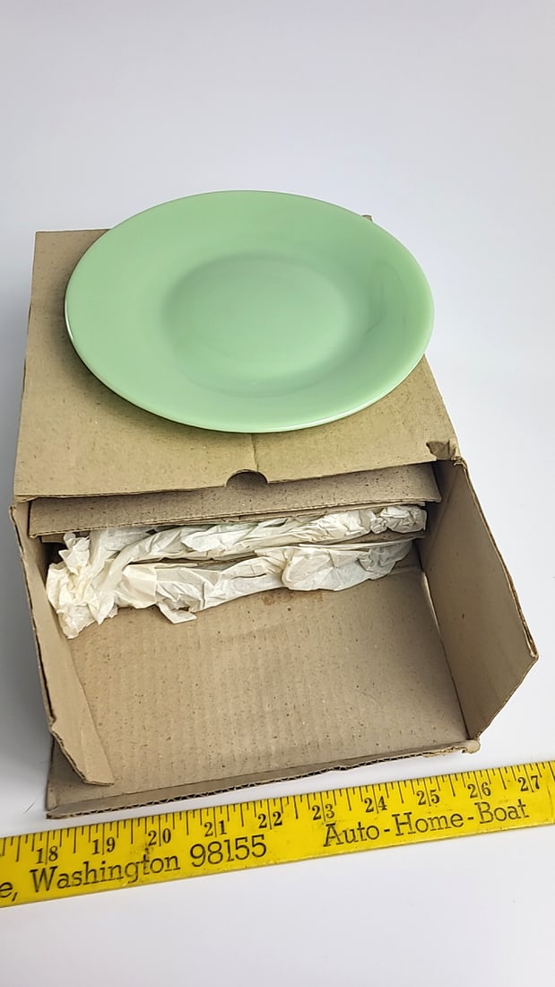 Gibson Jadeite 8.5 Green Dessert Plate Set of 4 - 4