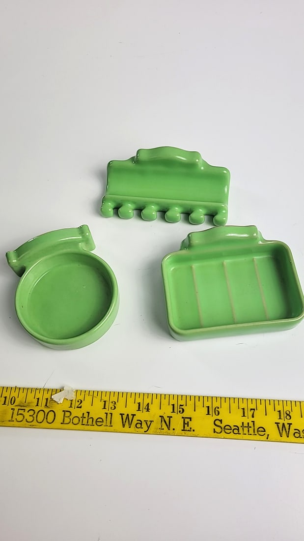 Green Ceramic Wall-Mount Bathroom Accessory Set Soap Dish Toothbrush Holder Cup Holder - 2