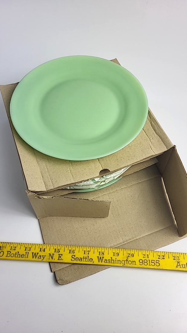 Gibson 10.5 Jadeite Green Dinner Plate Set of 4 - 4