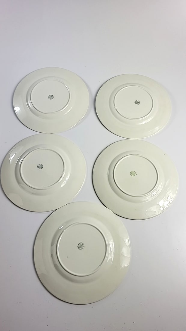 Wedgwood Embossed Queens Ware Green Grapevine Dinner Plates Set of 5 - 9