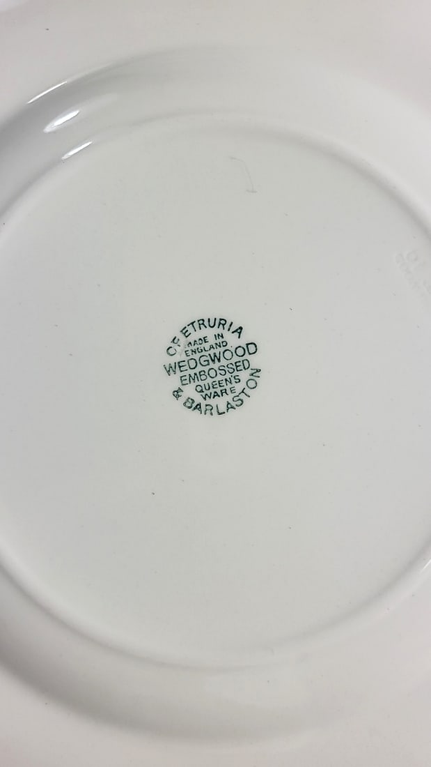 Set of 5 Wedgwood Embossed Queen's Ware Plates, Green Grapevine Border, 8 in - 3