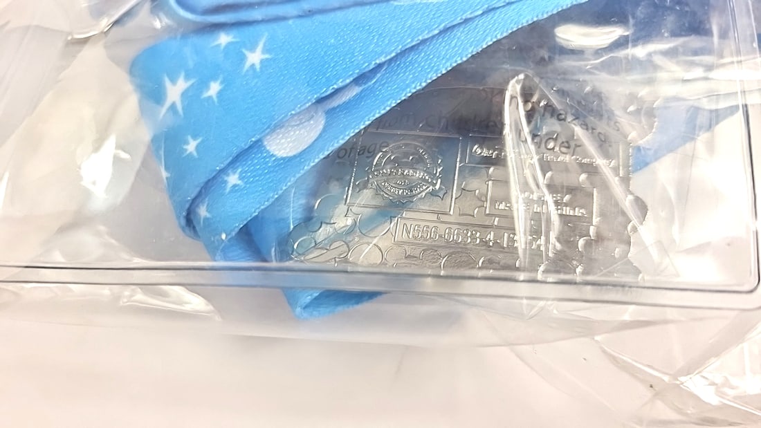 Disneyland Resort Mickey & Minnie Blue Star Lanyard Badge Holders Lot of 2 - 4