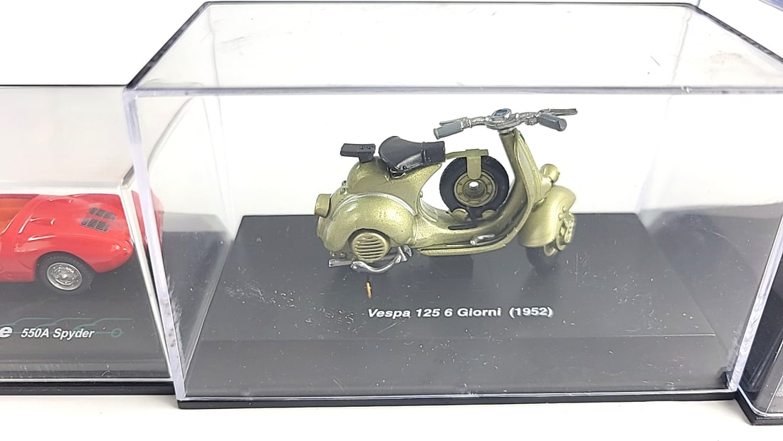 Diecast Model Lot: 1/72 Porsche 550A Spyder, Vespa 125 6 Giorni, Smart Fortwo Coupe - 3