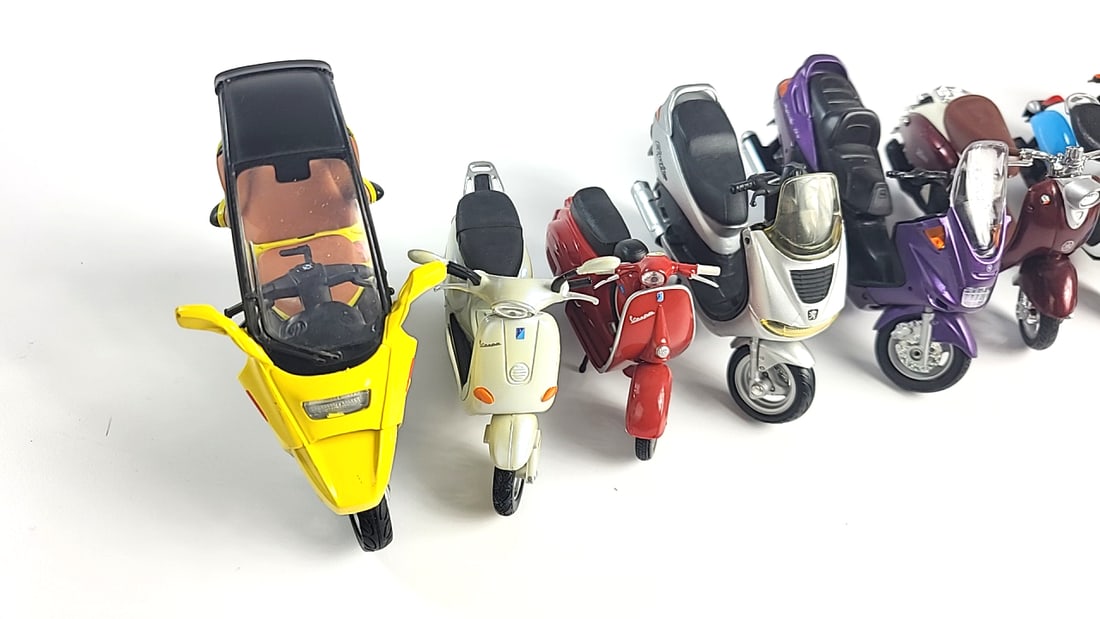 Lot of 13 Model Scooters Vespa, Peugeot, Aprilia, Honda, Various Colors - 2