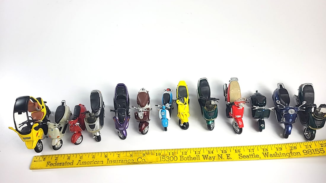 Lot of 13 Model Scooters Vespa, Peugeot, Aprilia, Honda, Various Colors - 5
