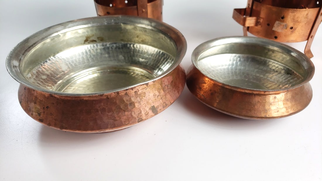 Copper Chafing Dish Set with Brass Handles, 2 Warmers and 2 Hammered Bowls - 3