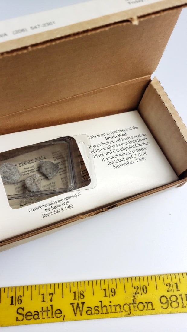 Museum Novelty Co Berlin Wall Actual Piece Souvenir Educational Timeline Box Lot of 2 - 6