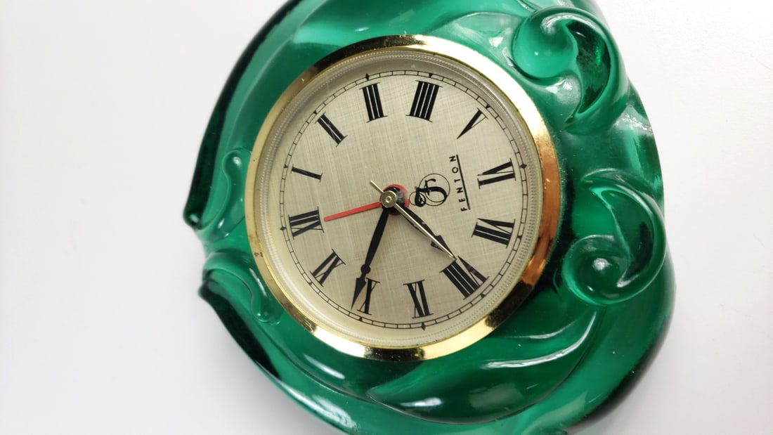 Fenton Green Art Glass Quartz Table Clock with Roman Numeral Dial - 3