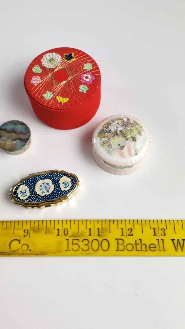 Lot of 4 Mini Trinket Boxes: Royal Doulton Jill Barklem The Wedding, Enamel, Shell, Red Round - 2