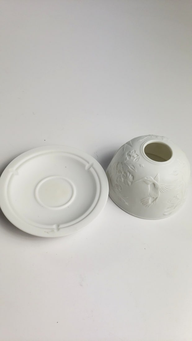 Seagull Studios White Ceramic Hummingbird Floral Dome Candle Holder with Saucer - 3