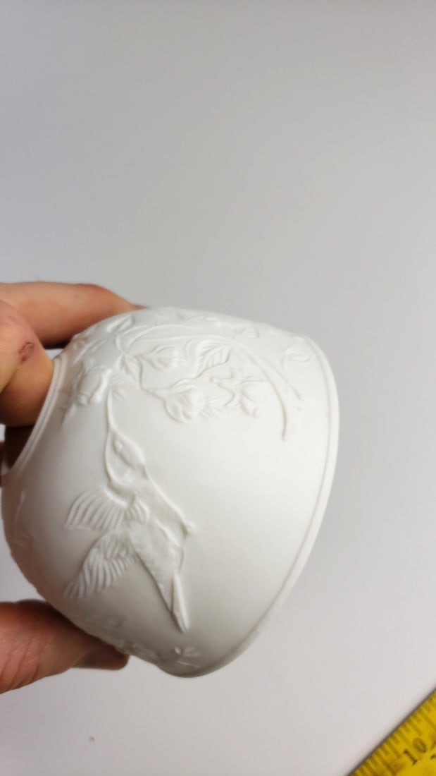 Seagull Studios White Ceramic Hummingbird Floral Dome Candle Holder with Saucer - 6
