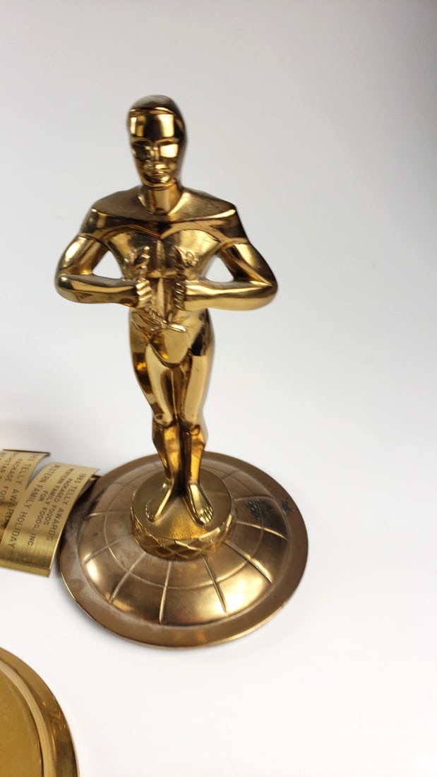 S. Owens & Co. 1977 Pair of Gold Metal Oscar-Style Trophy Statuettes & Parts - 3
