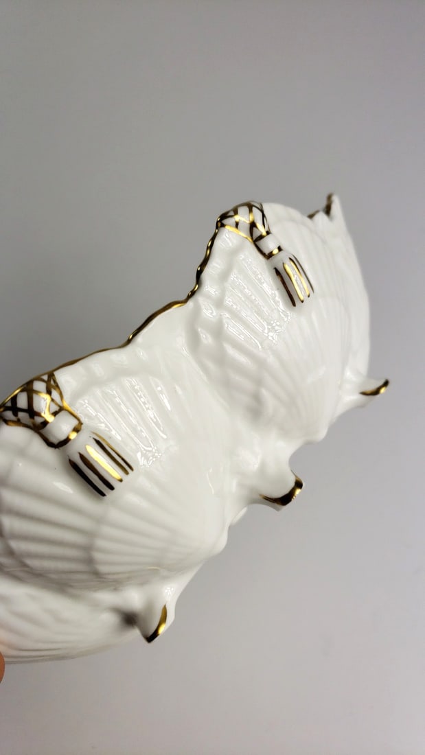 Aynsley Pembroke Bone China Footed Scalloped Oval Bowl with Gold Trim - 4