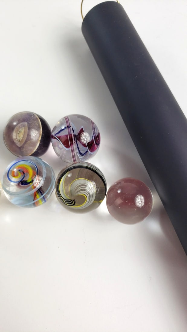 Kaleidoscope and 6 Art Glass Marbles - 3