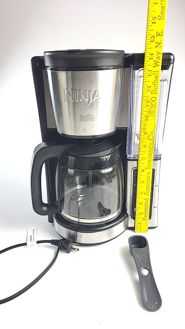 Ninja 12-Cup Programmable Coffee Maker with Glass Carafe, Black/Stainless - 3