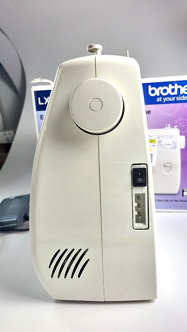 Brother LX3014 Full-Size Sewing Machine with Foot Pedal, 14 Built-In Stitches - 7
