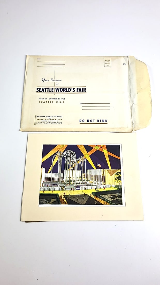Fepco 1962 Seattle World's Fair Souvenir Foil Art Print with Mailing Envelope: 8 x 6 x 0.1 0.1 lb Low Estimate: 15.00 High Estimate: 45.00