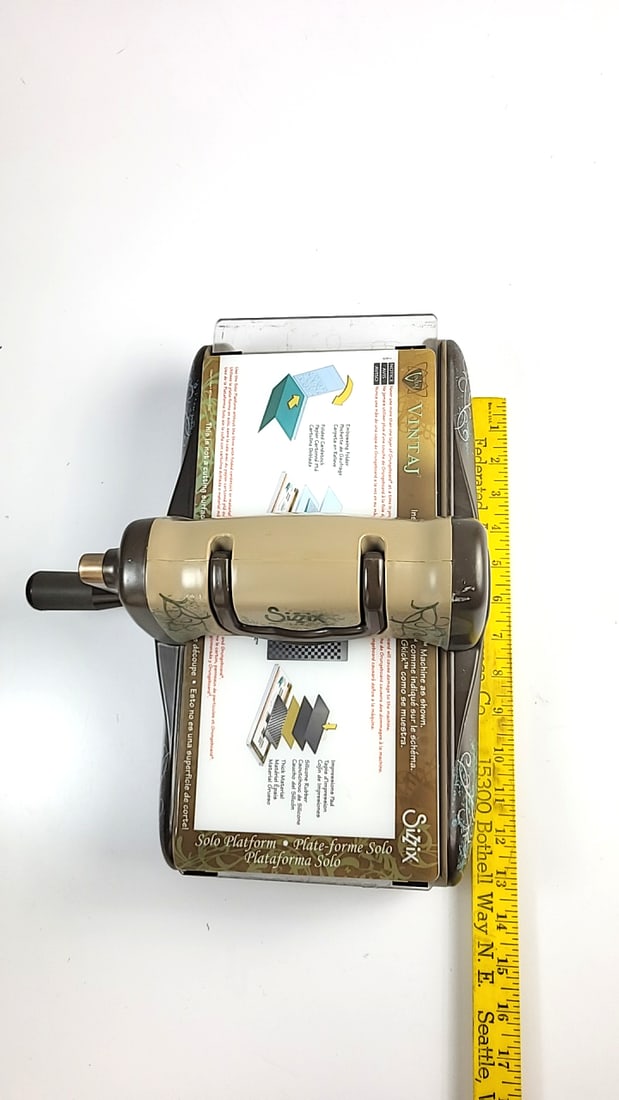 Sizzix BIGkick Model 02 Vintaj Die Cutting & Embossing Machine with Solo Platform & Cutting Pads - 4