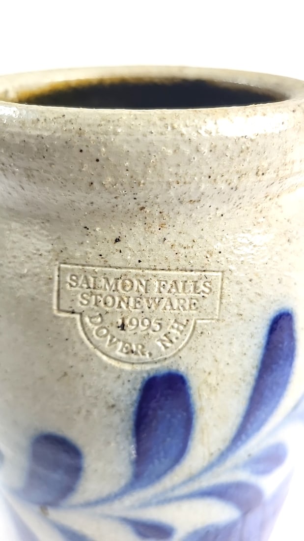 Salmon Falls Stoneware 1995 Dover NH Cobalt Blue Floral Stoneware Crock Jar 6 in - 2