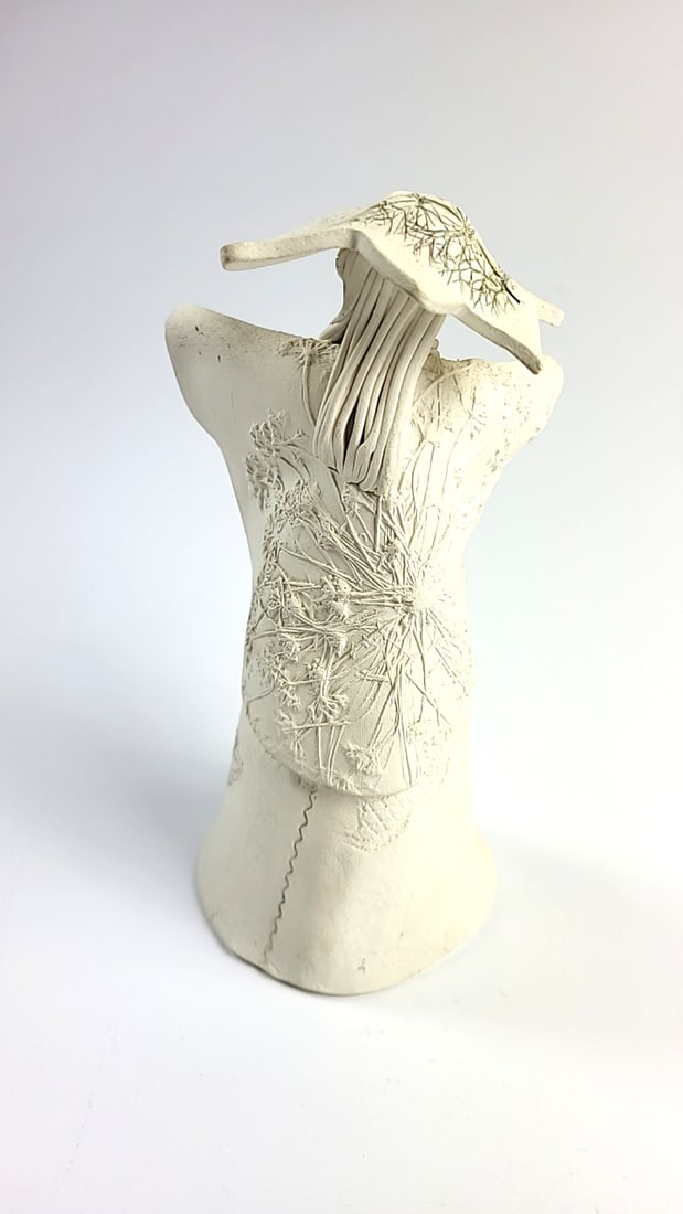 Binstock Ceramic Lady Figurine Floral Kimono Wide Hat 6 in - 4