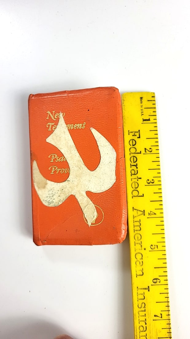 The Gideons International Orange Pocket New Testament Psalms & Proverbs Bible Dove Cover - 4