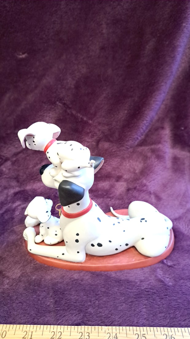 Walt Disney Classics Collection 101 Dalmatians Proud Pongo Figurine With Box - 2