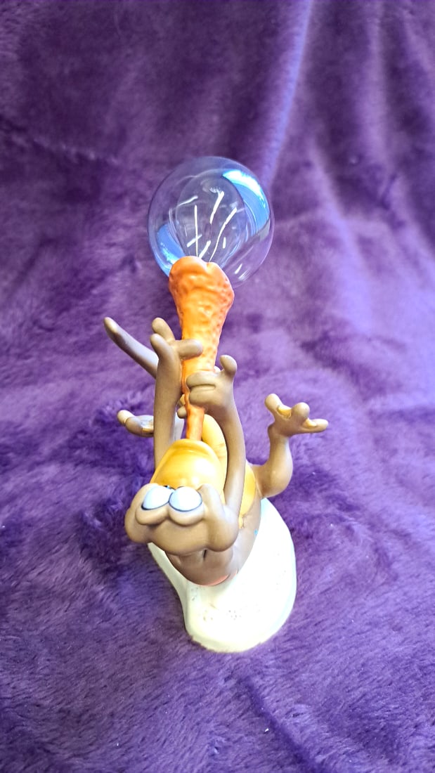 Walt Disney Classics Collection Timon Figurine With Glass Bubble Box - 3